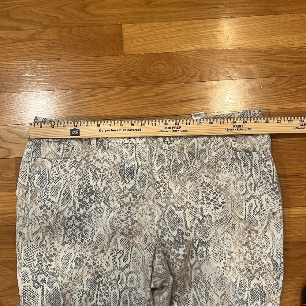 Chicos Women’s So Slimming Python Print Girlfrien… - image 3